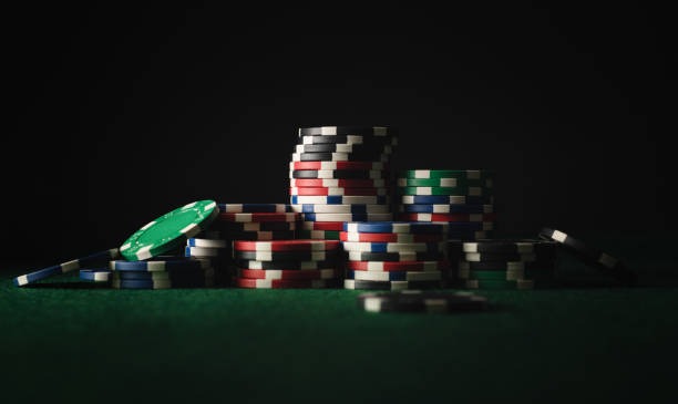 Multi-sport dashboard showing live football and casino options on dingdong88